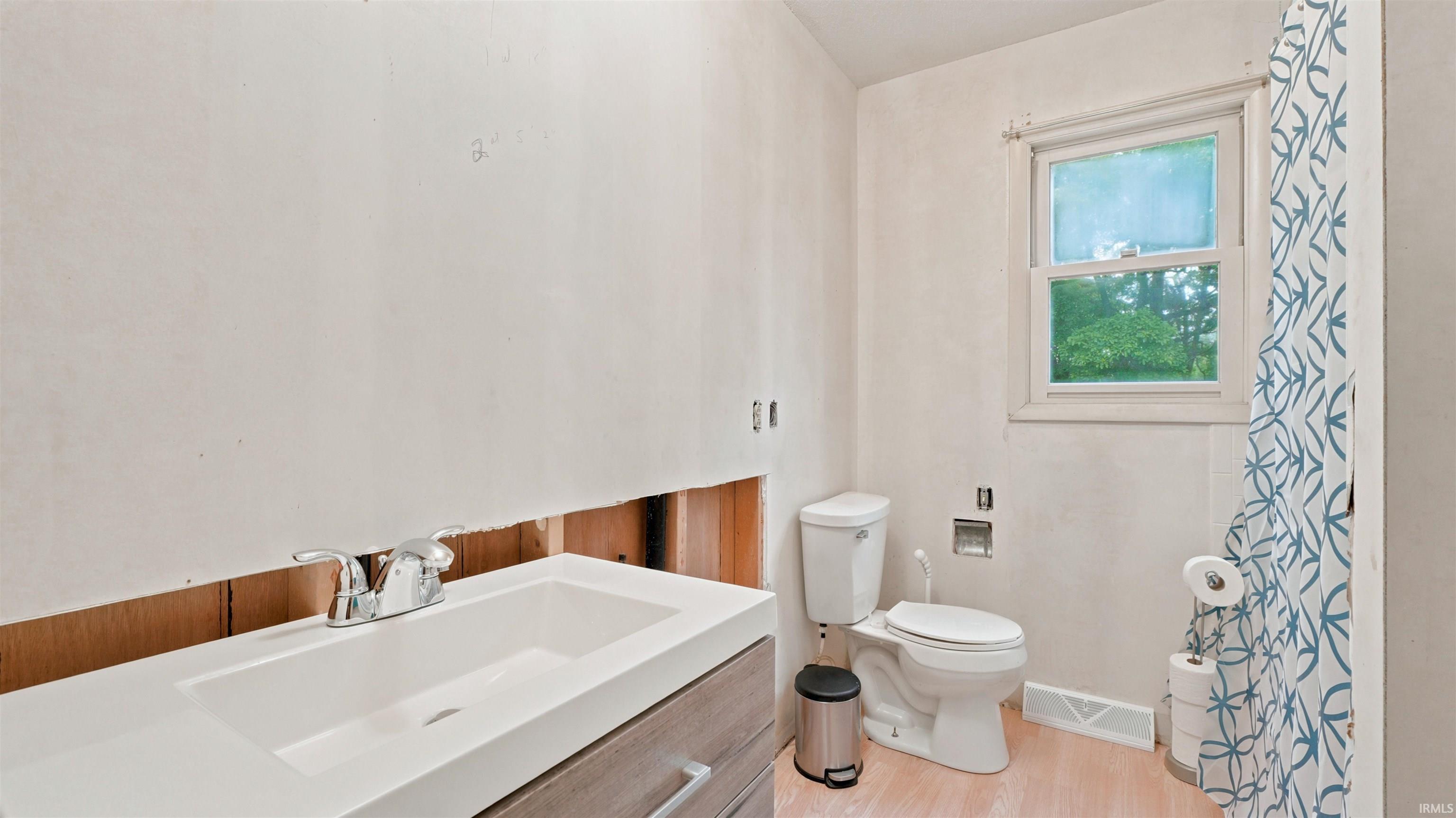2167 W State Road 14 Rochester IN 46975