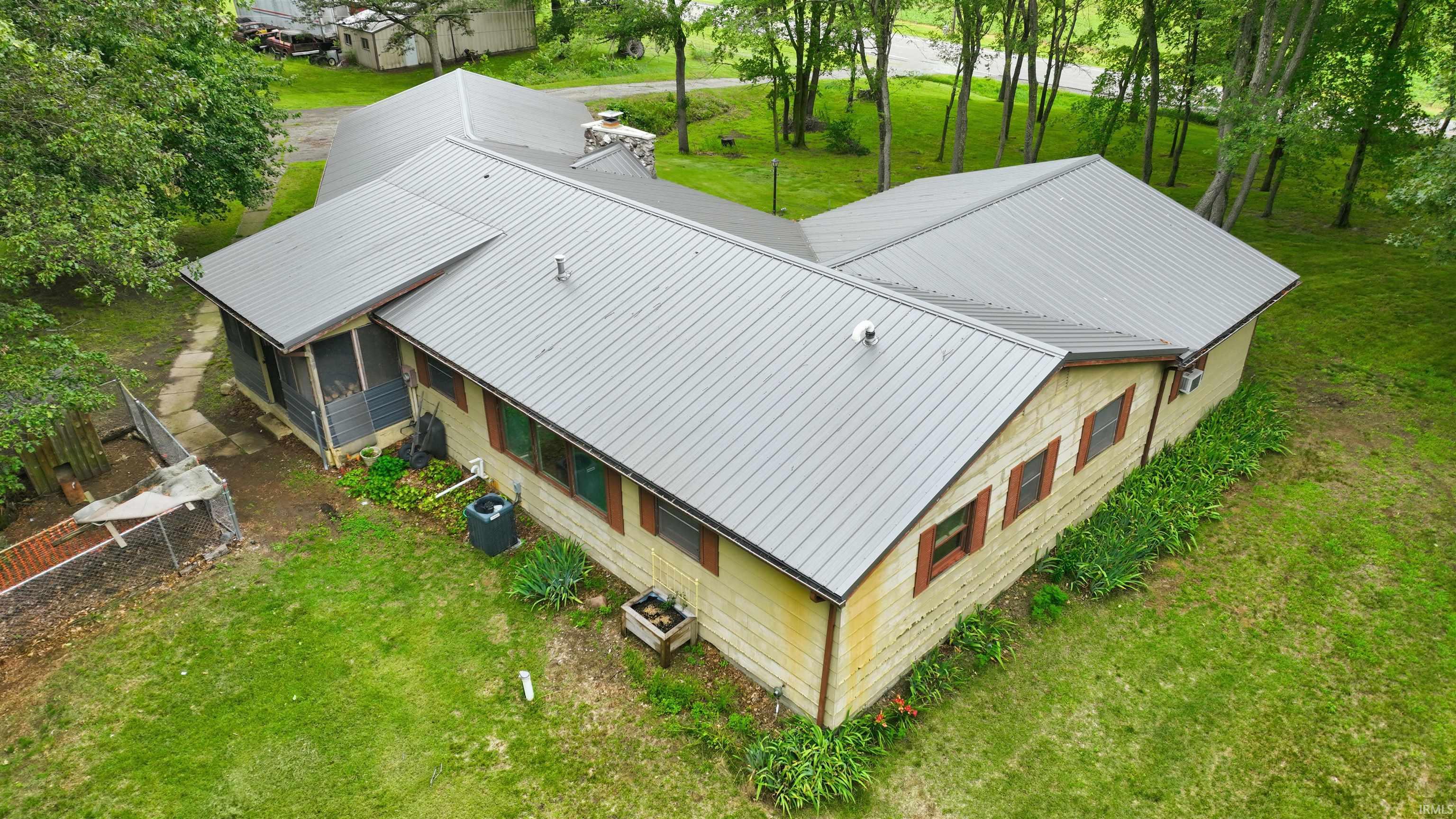2167 W State Road 14 Rochester IN 46975
