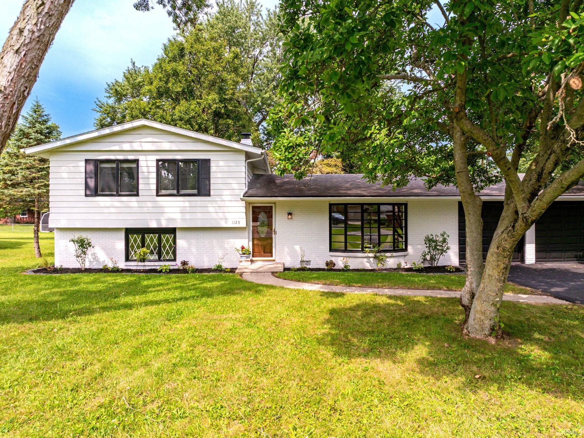 1125 N Bittersweet Lane Muncie IN 47304