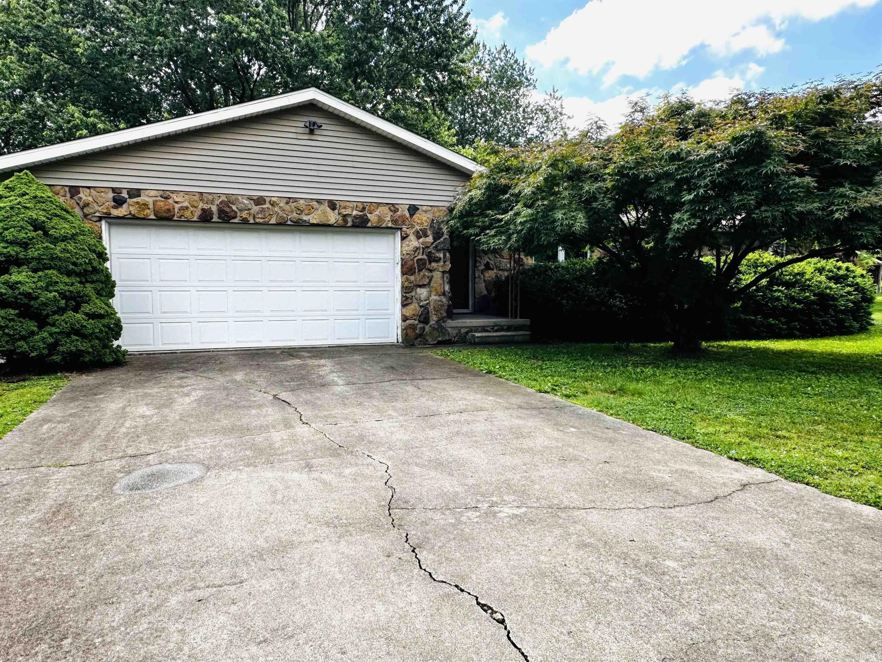 12 Cindy Kay Drive Washington IN 47501
