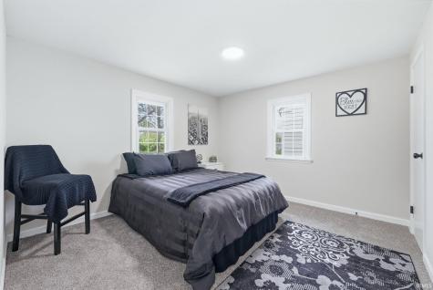 2132 Medford Drive Fort Wayne IN 46803