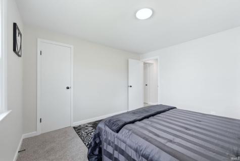 2132 Medford Drive Fort Wayne IN 46803
