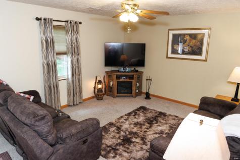 2511 Swinging Way Court Evansville IN 47711