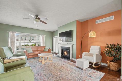 6819 Lutz Drive South Bend IN 46614