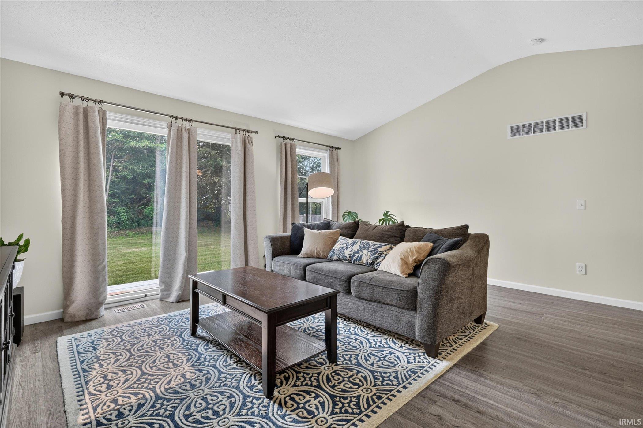 51740 Melwood Court South Bend IN 46628