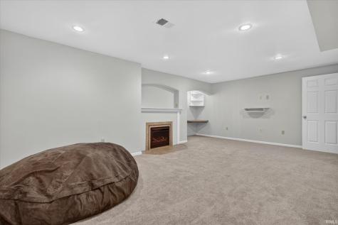 51740 Melwood Court South Bend IN 46628