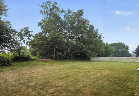 51740 Melwood Court South Bend IN 46628