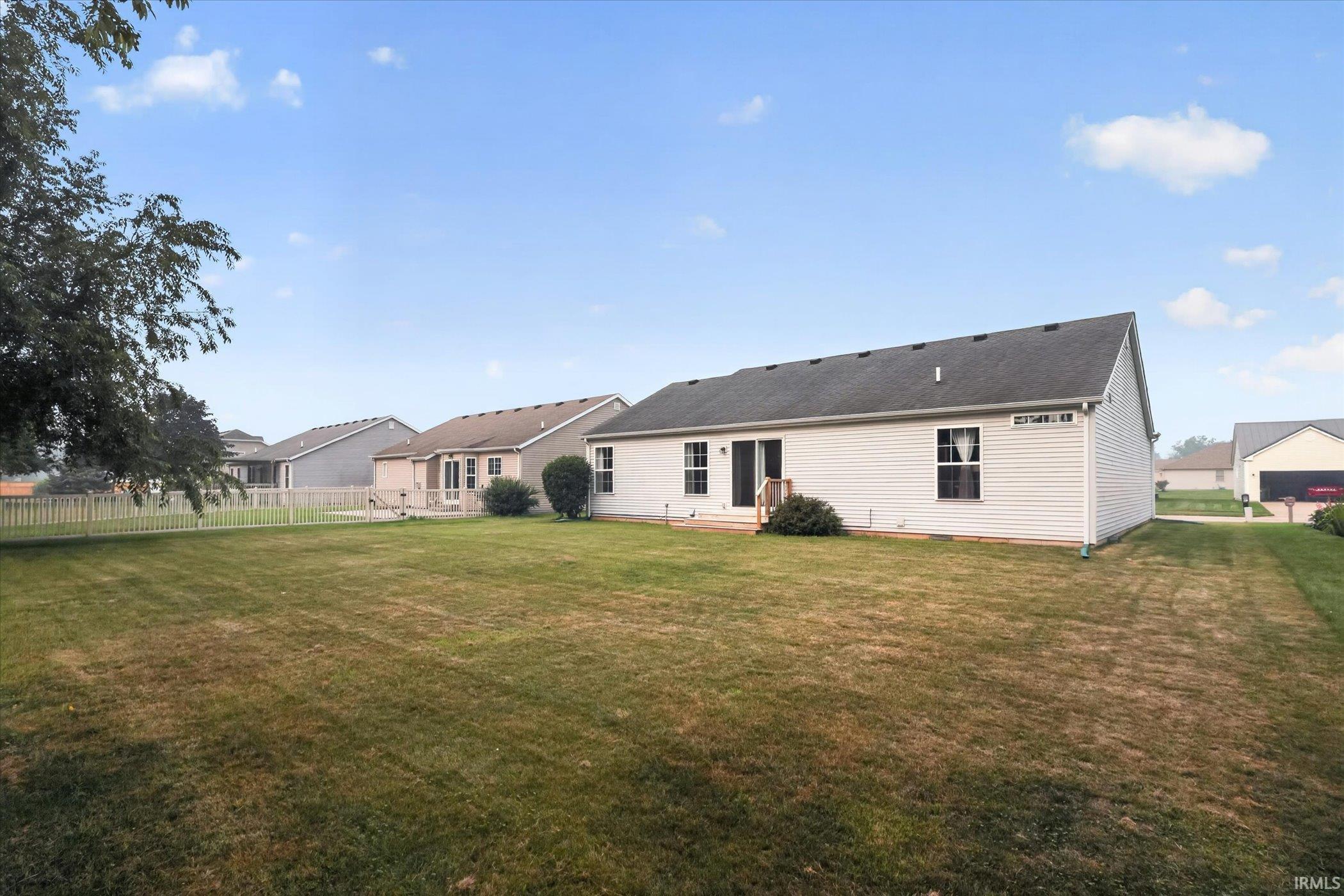 51740 Melwood Court South Bend IN 46628