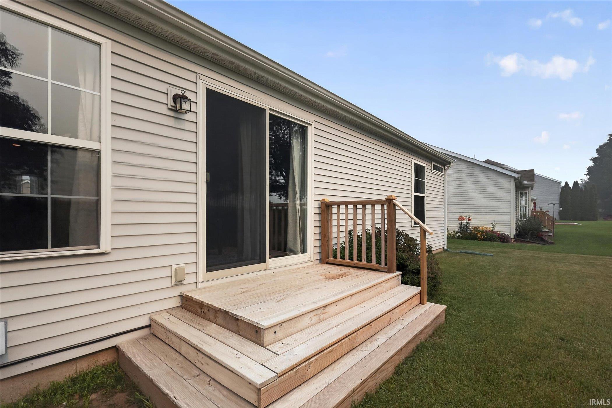 51740 Melwood Court South Bend IN 46628