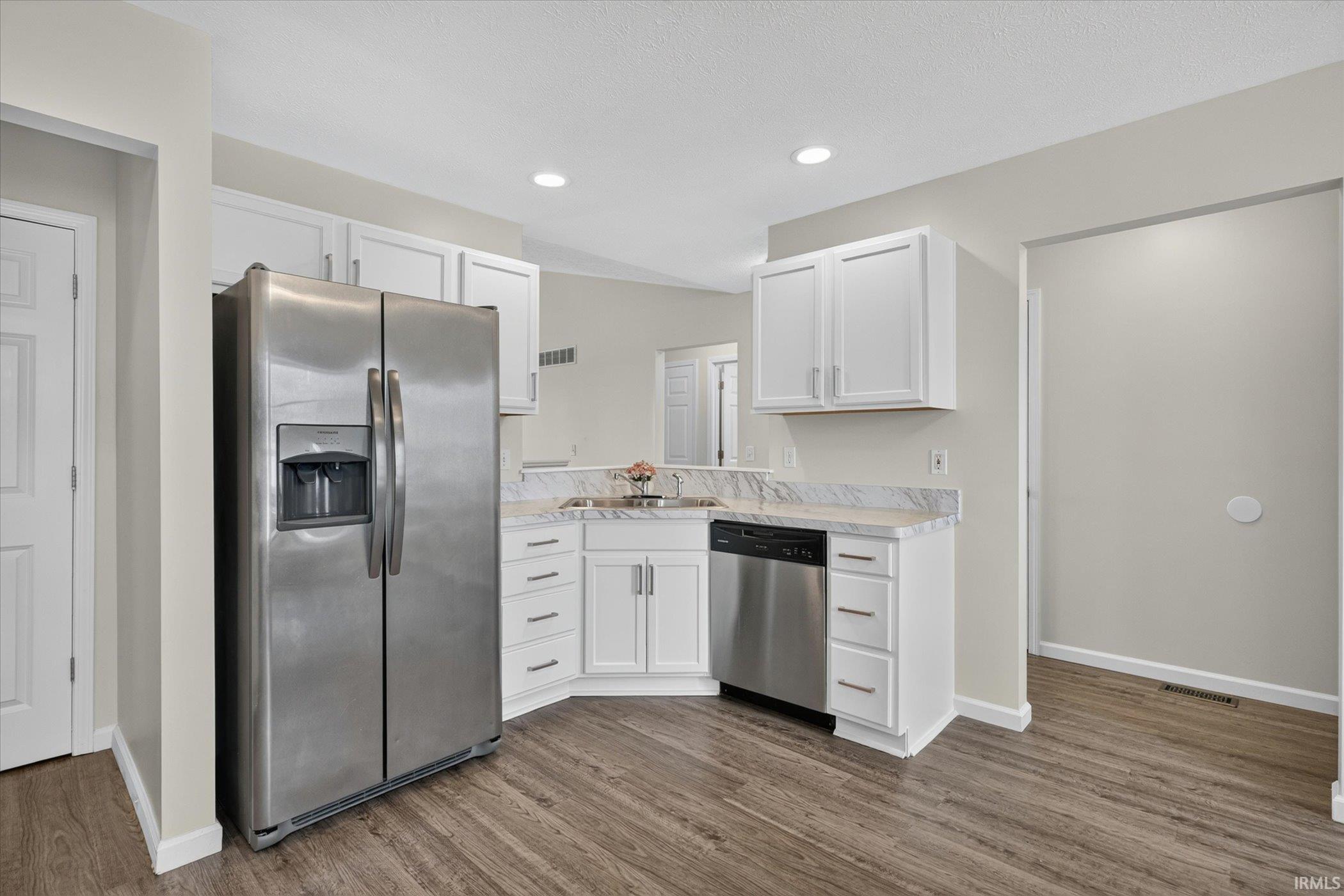 51740 Melwood Court South Bend IN 46628