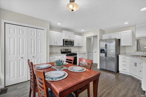 51740 Melwood Court South Bend IN 46628