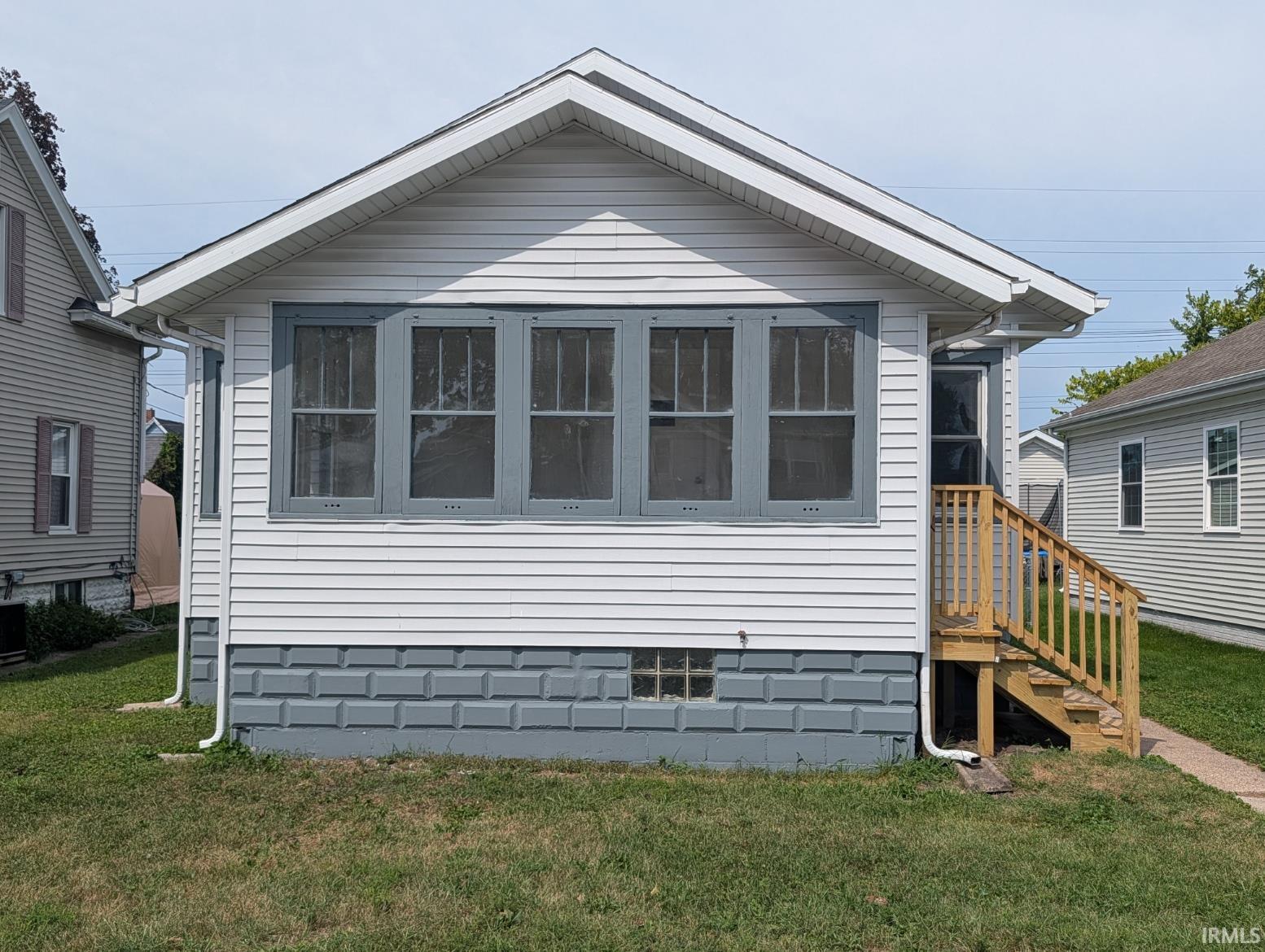 122 E 13th Street Mishawaka IN 46544