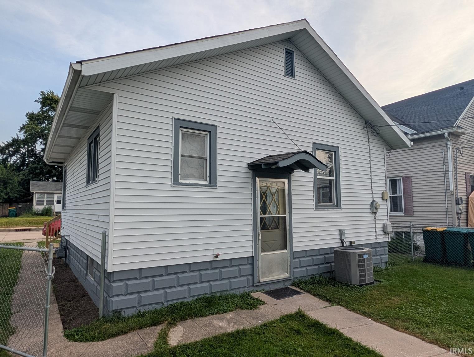 122 E 13th Street Mishawaka IN 46544