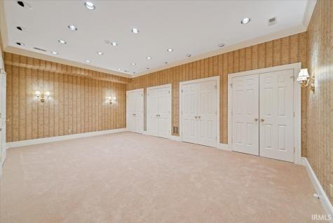 709 S Wynnwood Lane Bloomington IN 47401
