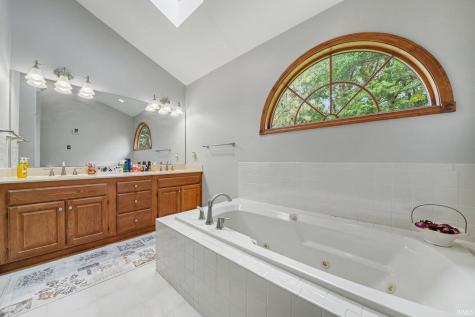 52480 Woodington Court Granger IN 46530