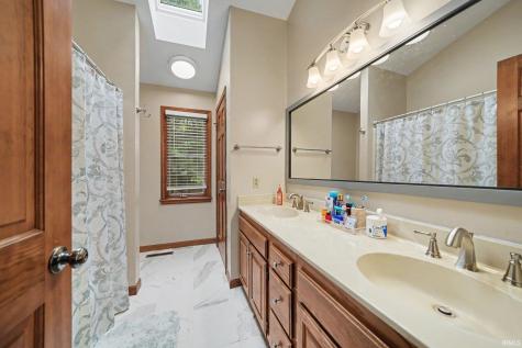 52480 Woodington Court Granger IN 46530
