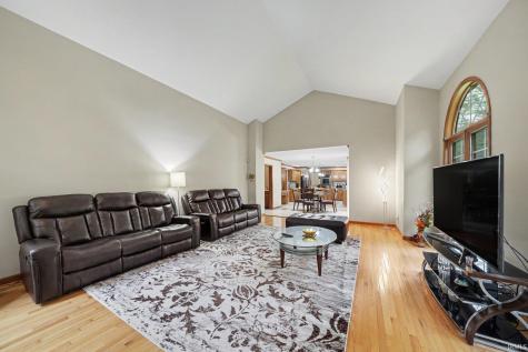 52480 Woodington Court Granger IN 46530