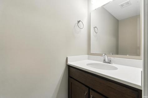 5098 Sickle Cove Fort Wayne IN 46818