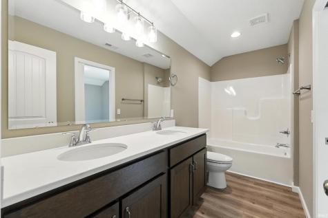 5098 Sickle Cove Fort Wayne IN 46818
