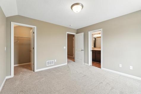5098 Sickle Cove Fort Wayne IN 46818