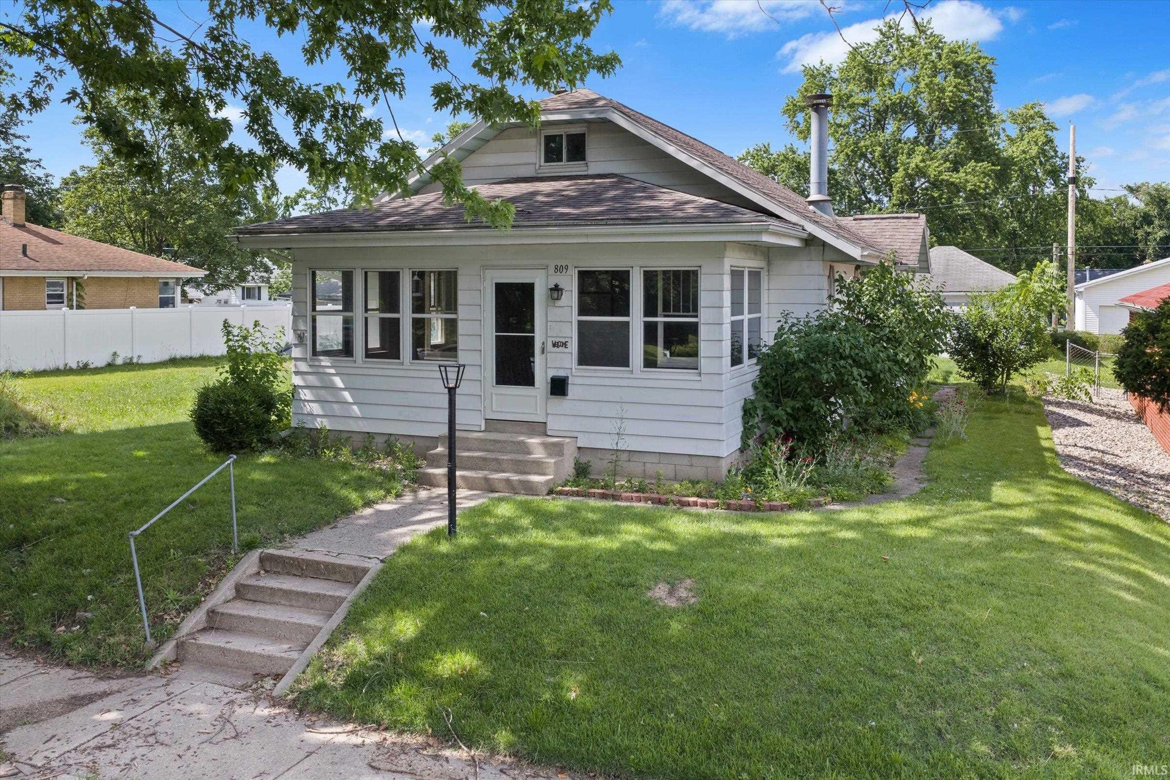 809 E Victoria Street South Bend IN 46614