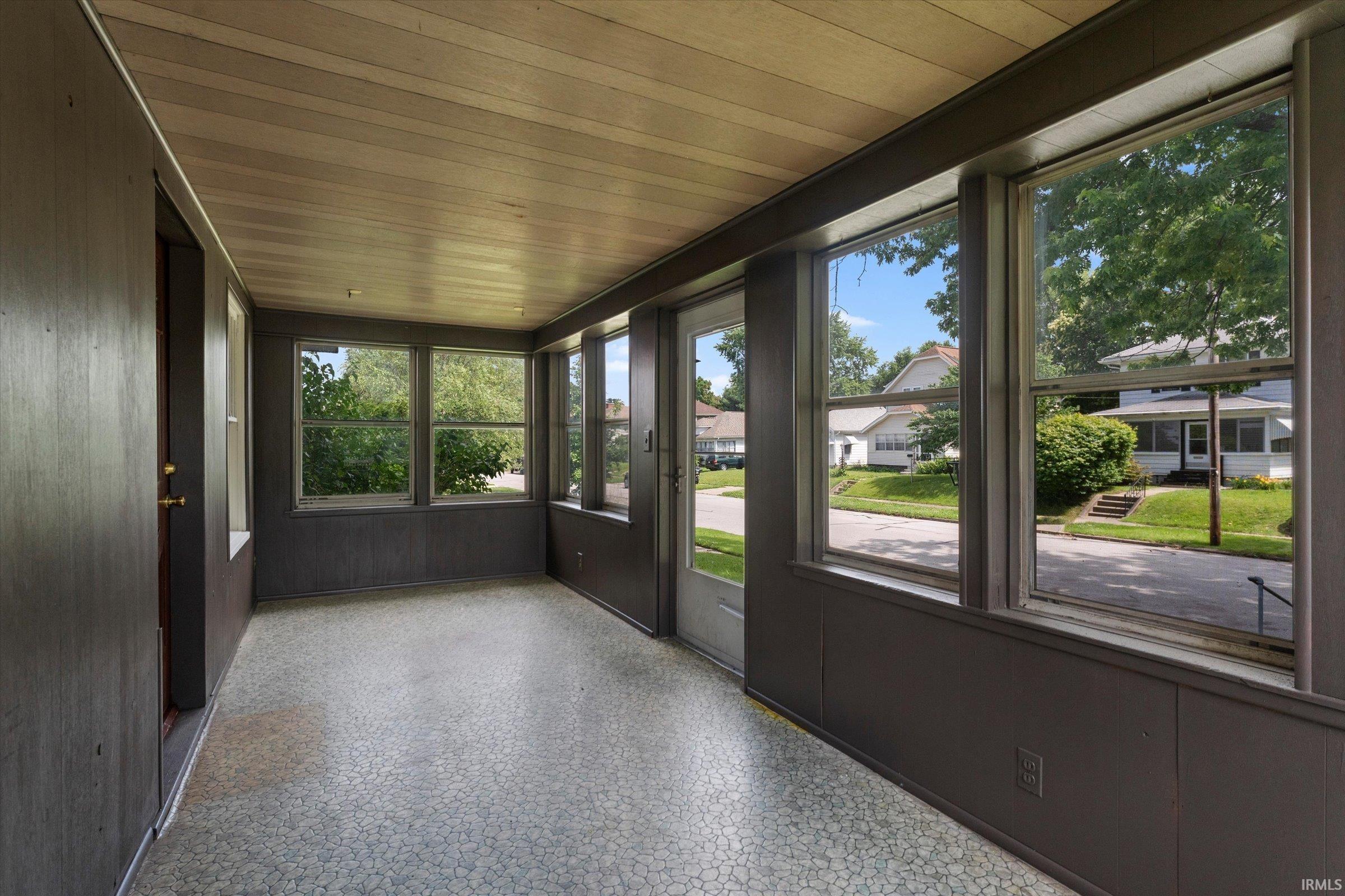 809 E Victoria Street South Bend IN 46614