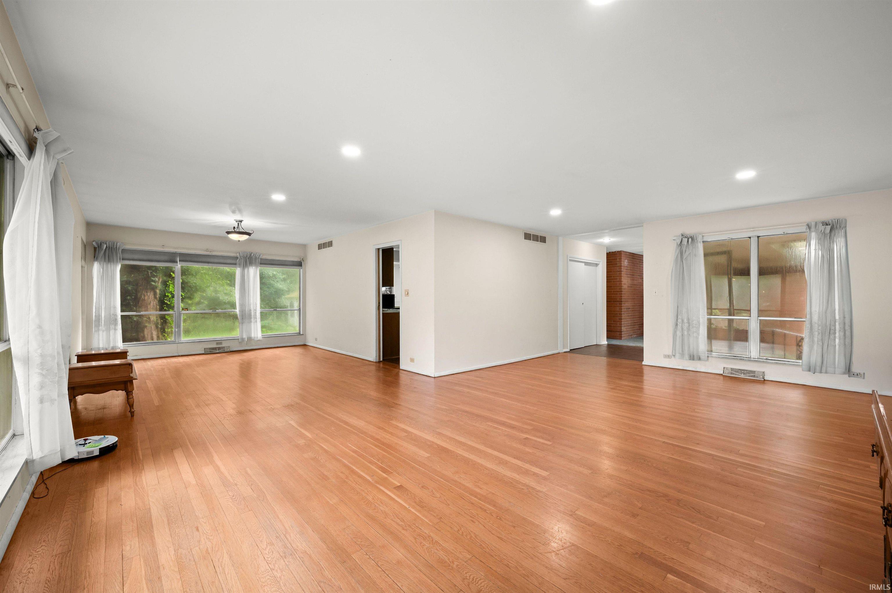 52585 Brooktrails Drive South Bend IN 46637