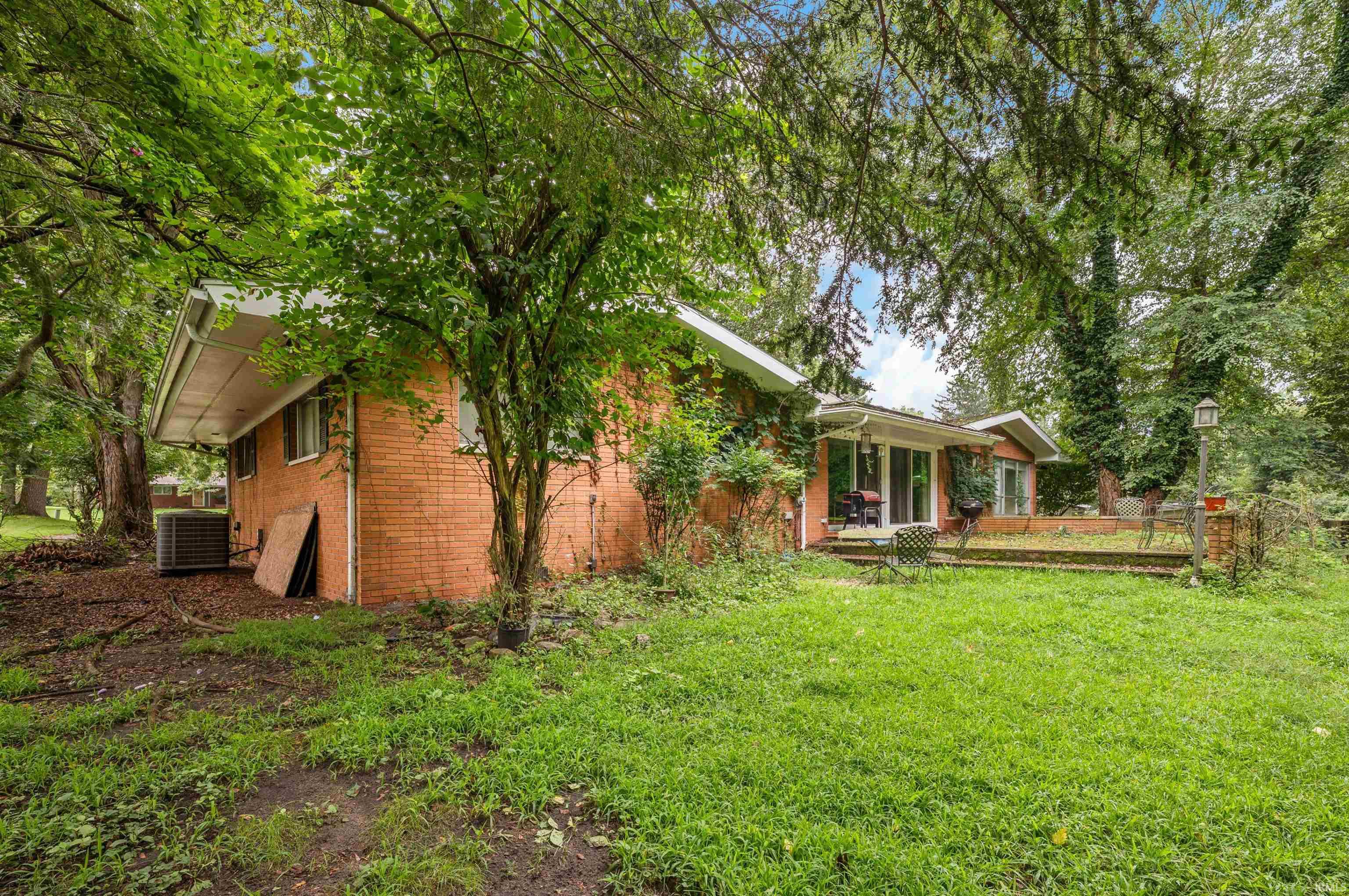 52585 Brooktrails Drive South Bend IN 46637