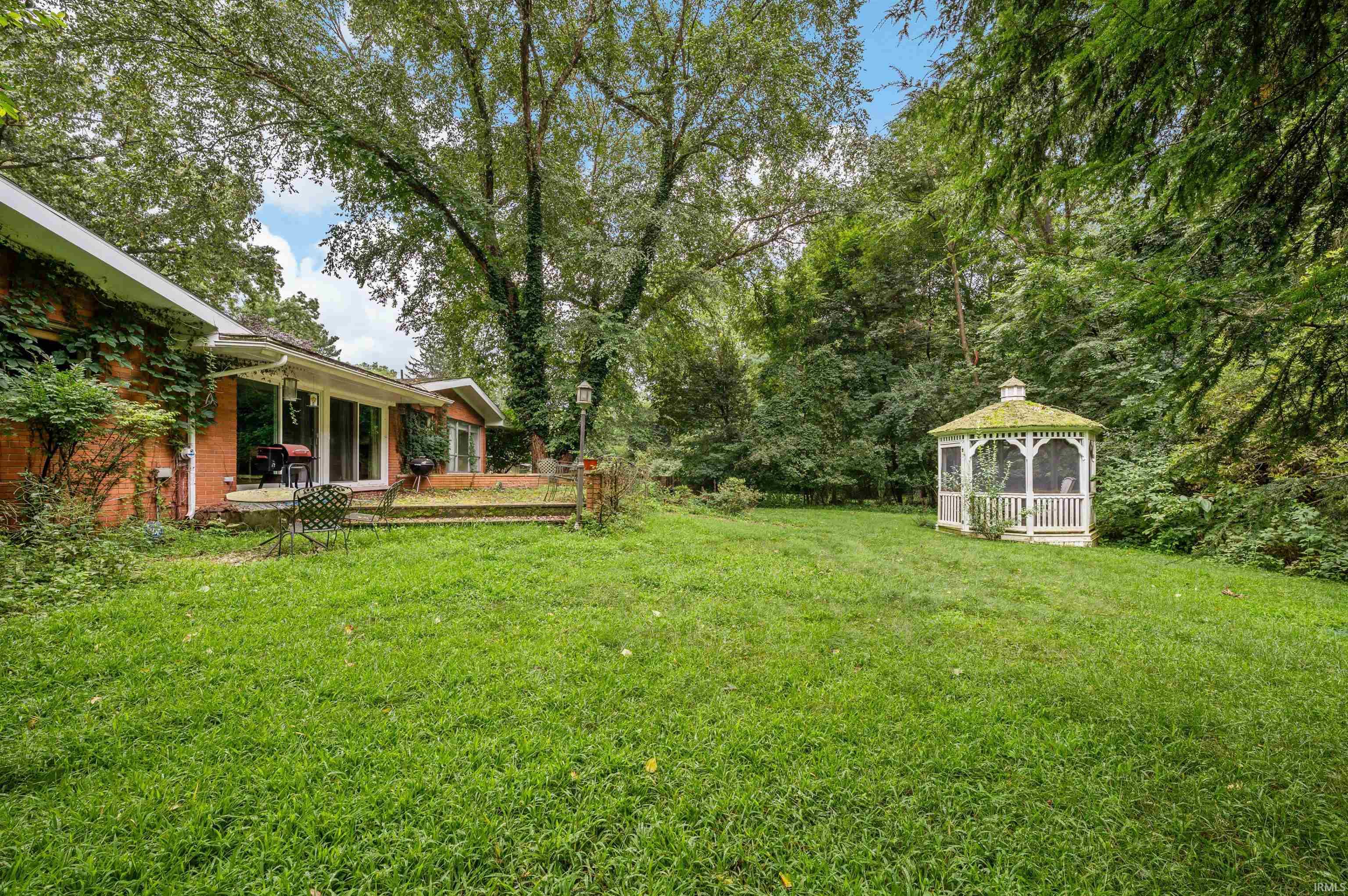 52585 Brooktrails Drive South Bend IN 46637