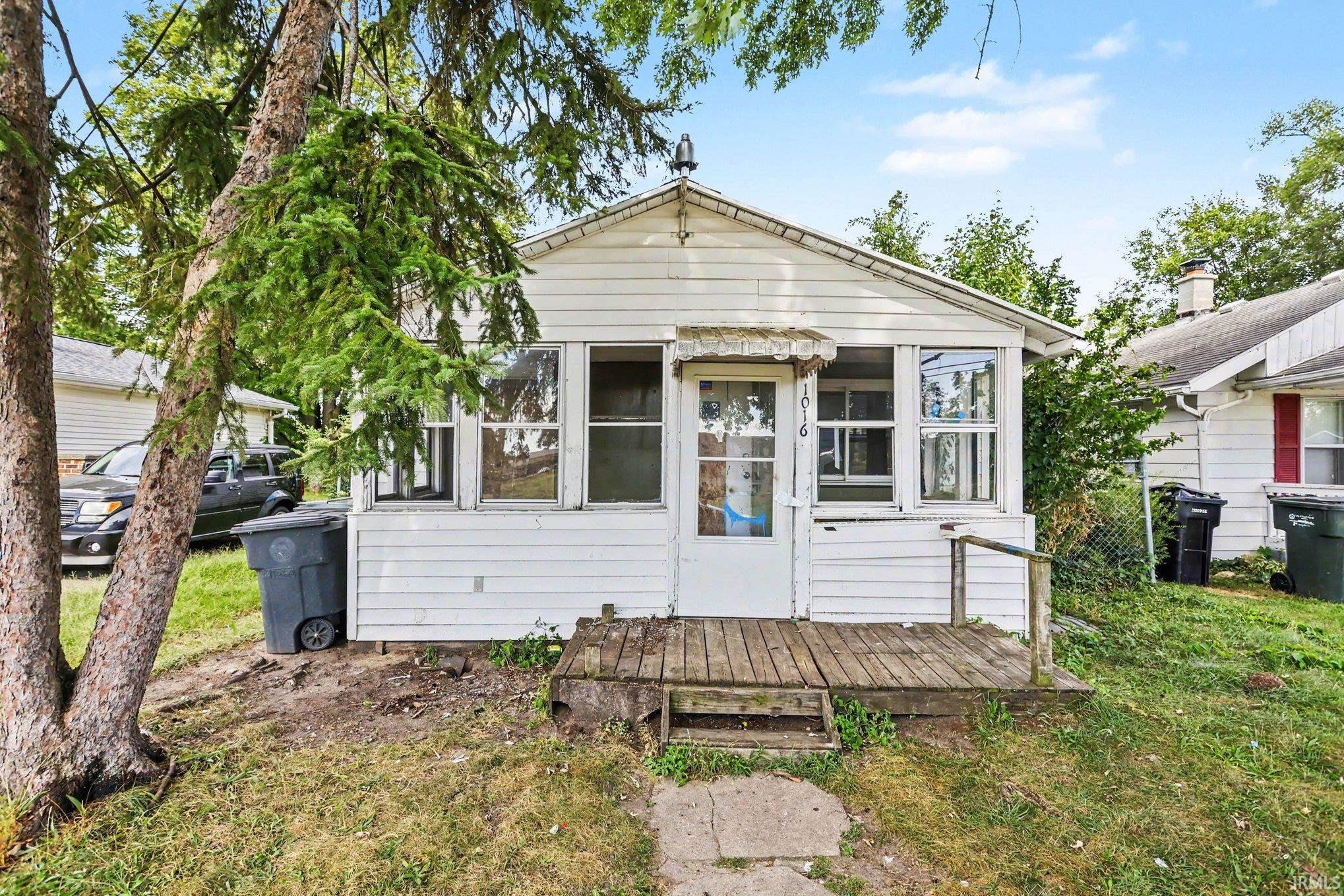 1016 Duey Avenue South Bend IN 46617