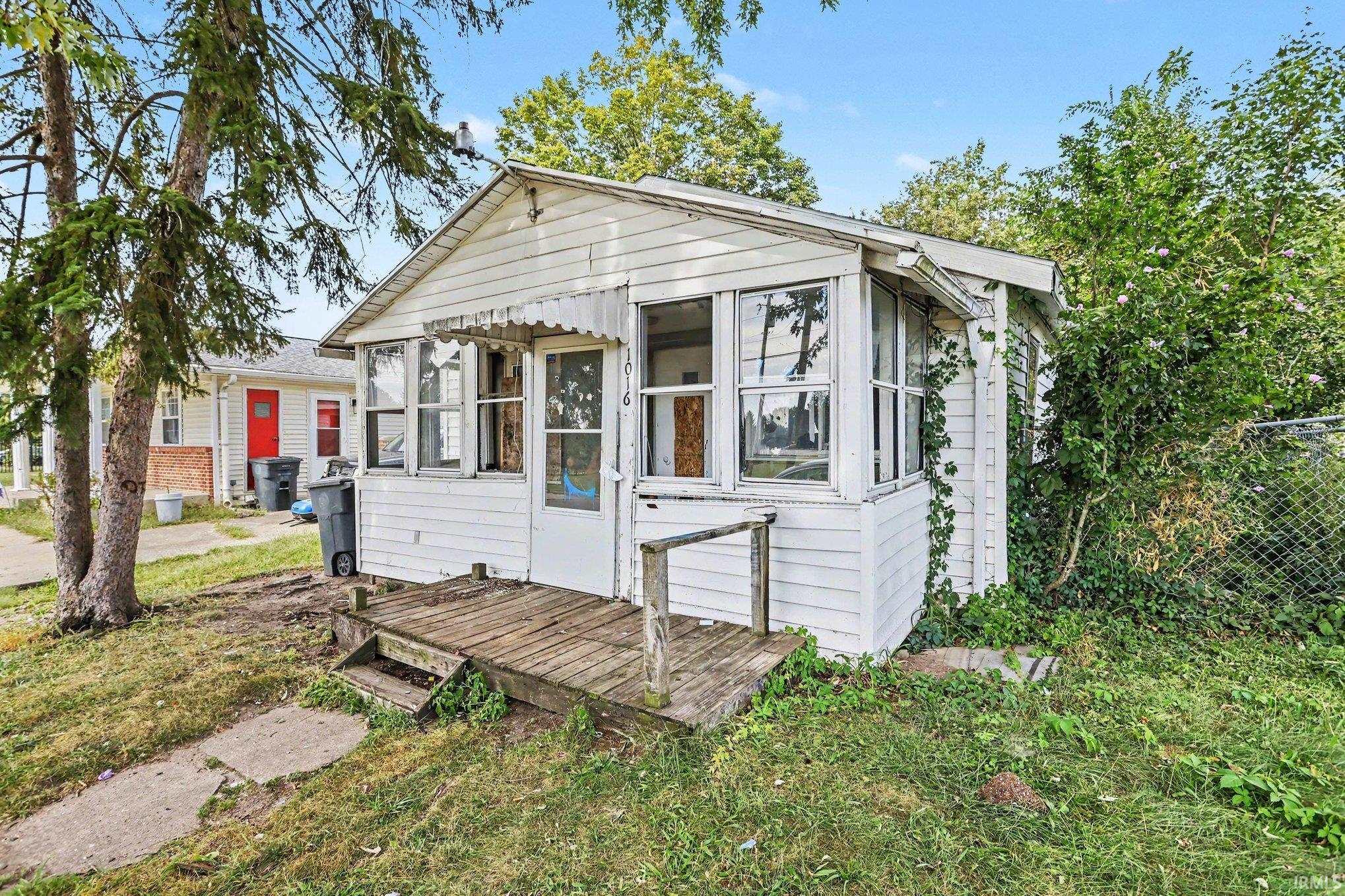 1016 Duey Avenue South Bend IN 46617