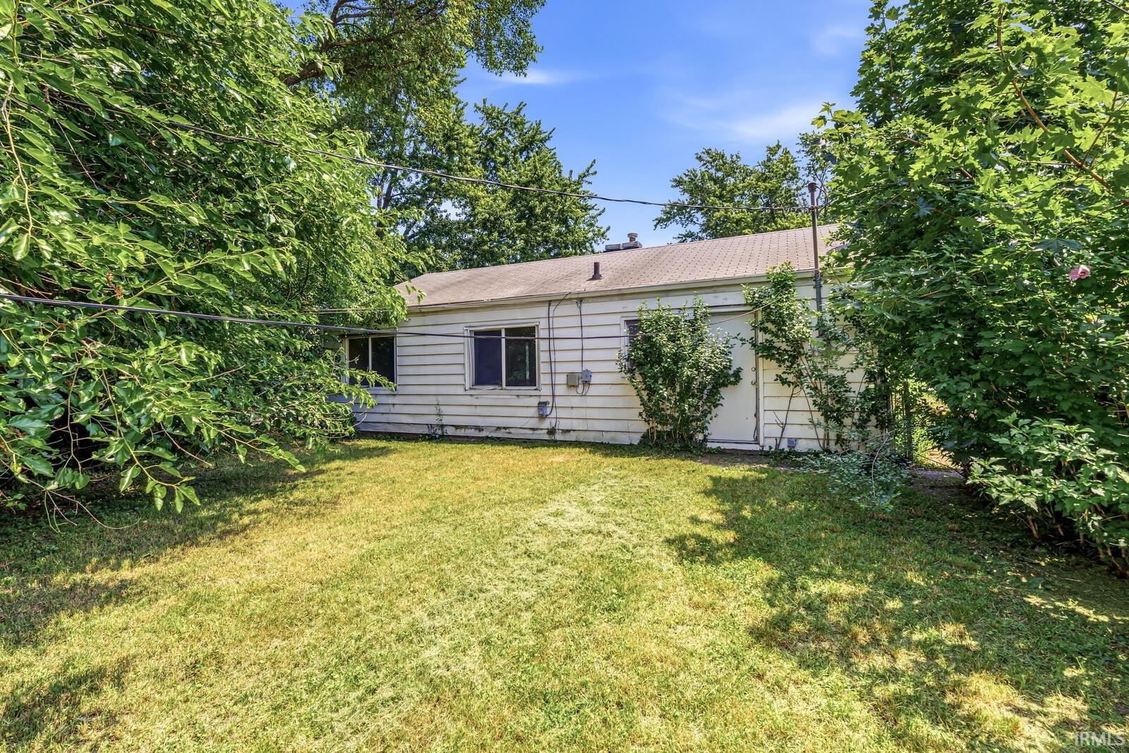 1929 Swygart Avenue South Bend IN 46613