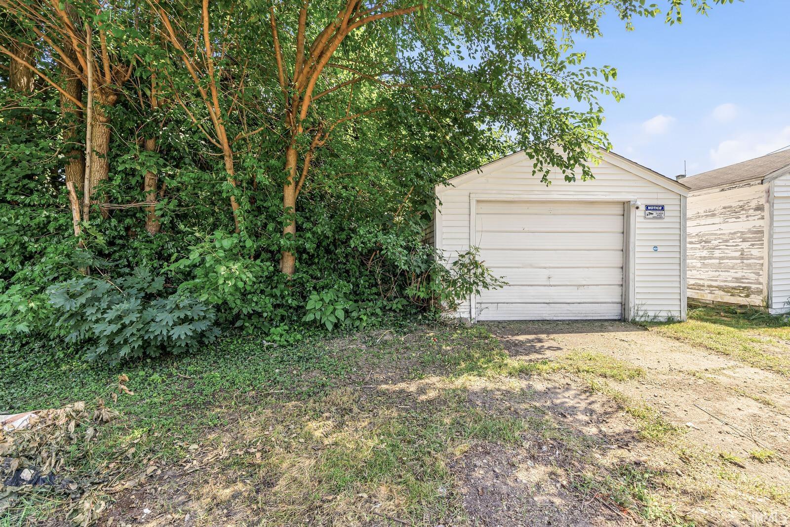 1929 Swygart Avenue South Bend IN 46613