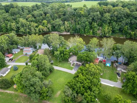 11344 W Horseshoe Bend Road Brookston IN 47923