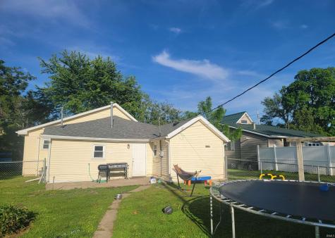 816 N Hickory Dunkirk IN 47336