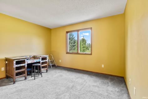 1331 N Finlandia Way Albion IN 46701
