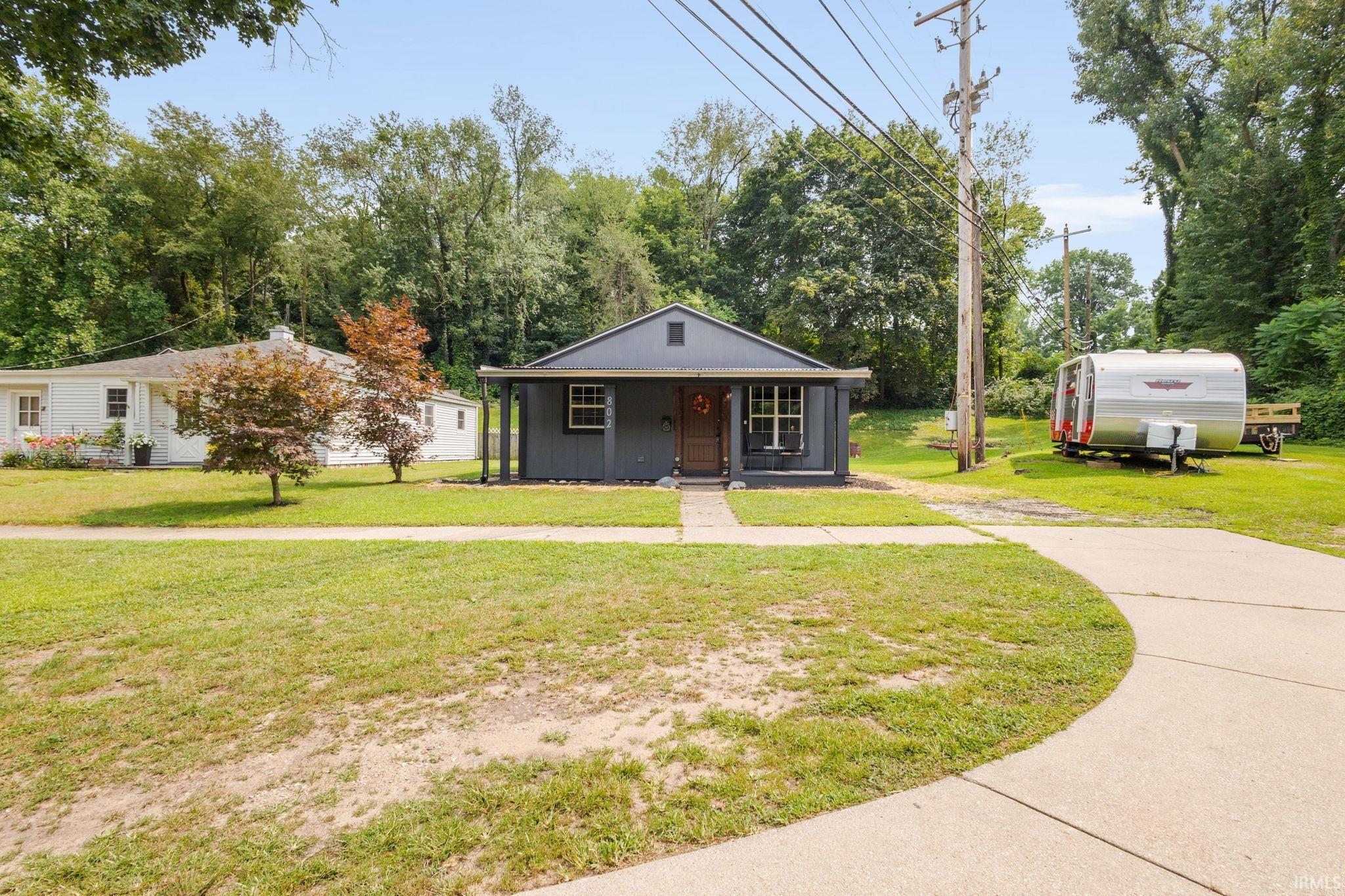 802 E Chippewa Avenue South Bend IN 46614