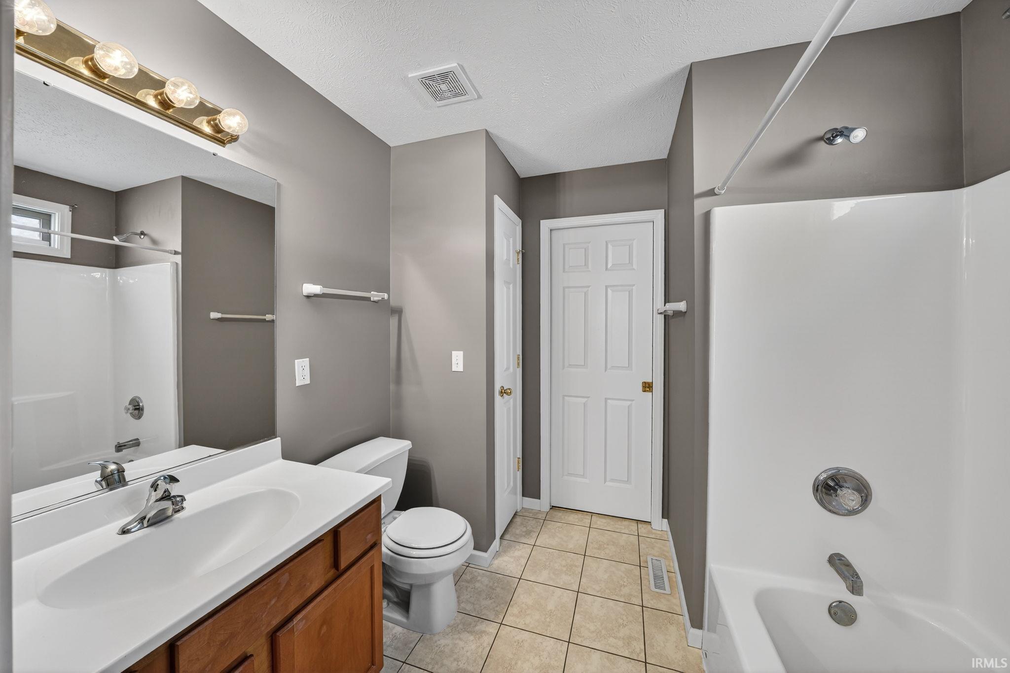 18316 Munich Ponds Drive South Bend IN 46637