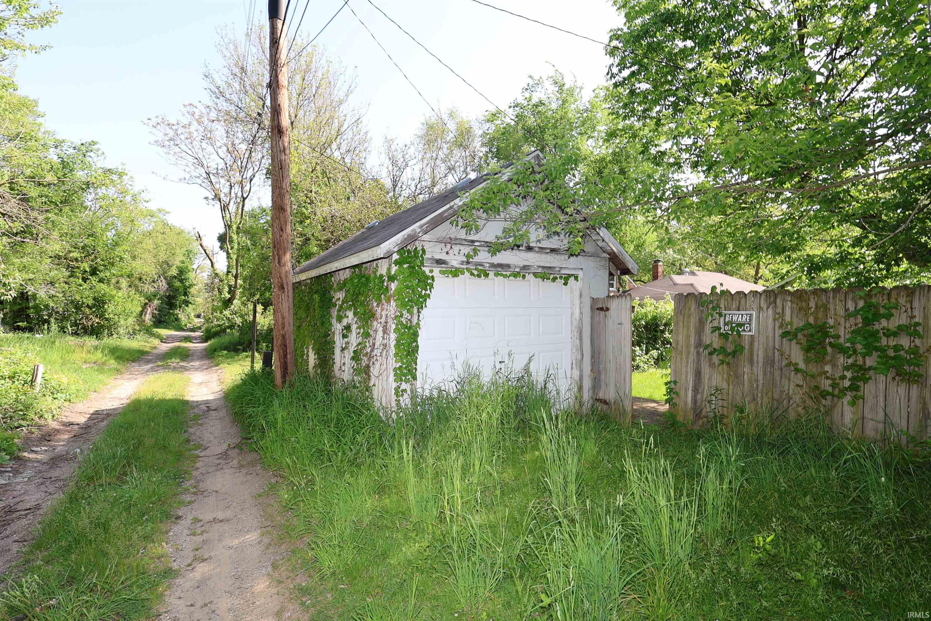 1233 Wilber Street South Bend IN 46628