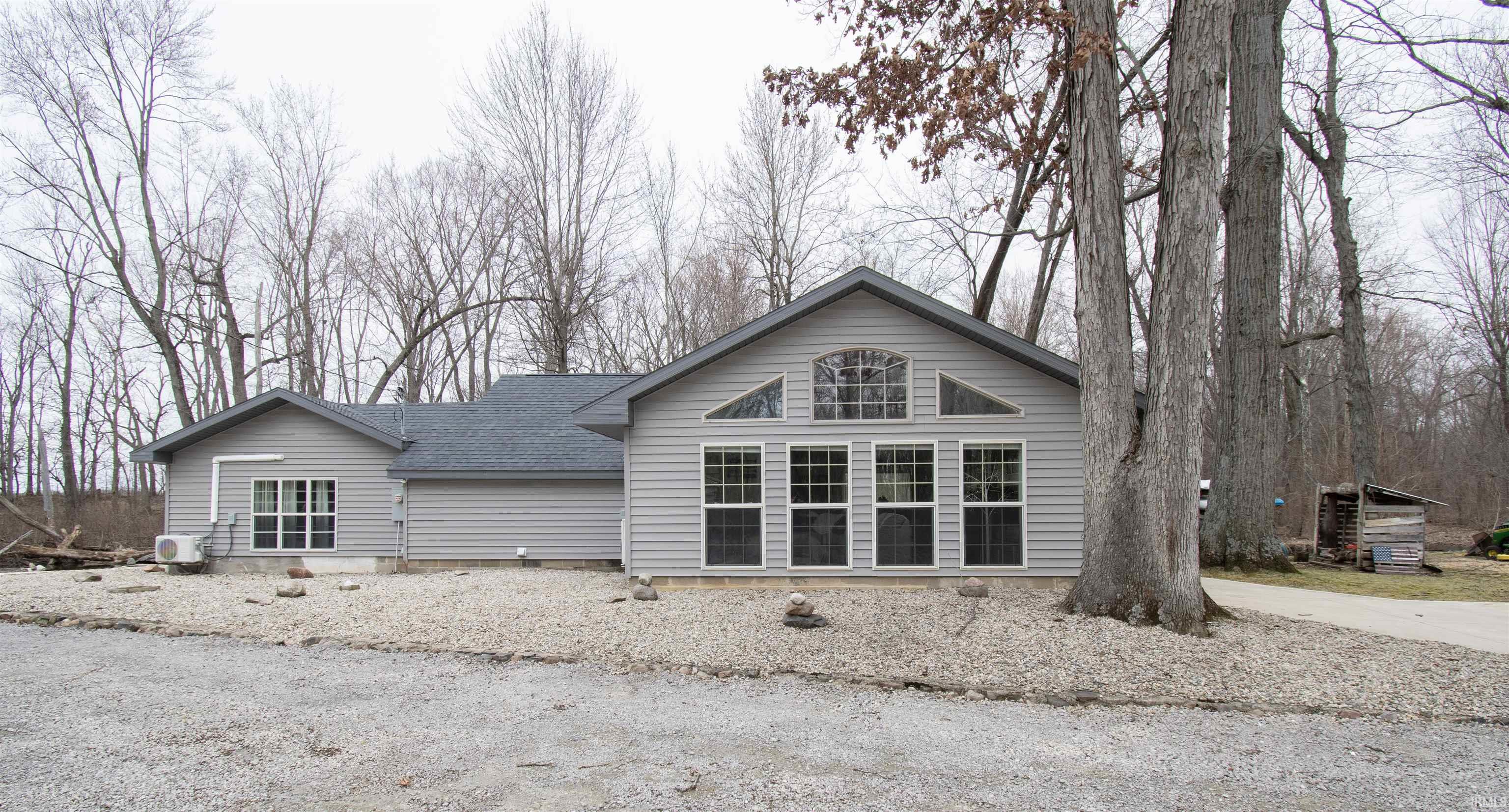 2008 E Riverside Drive Warsaw IN 46582