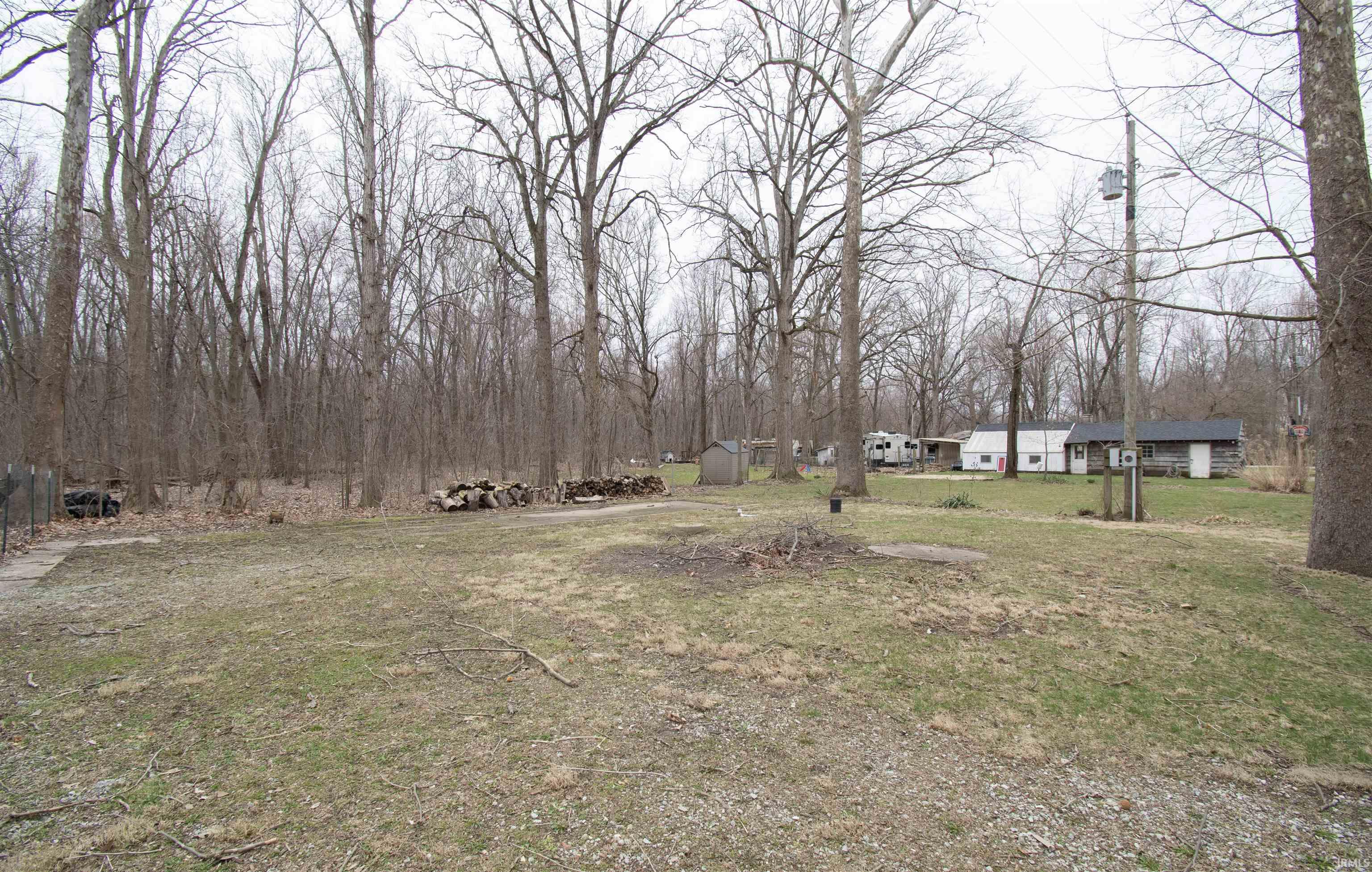2008 E Riverside Drive Warsaw IN 46582
