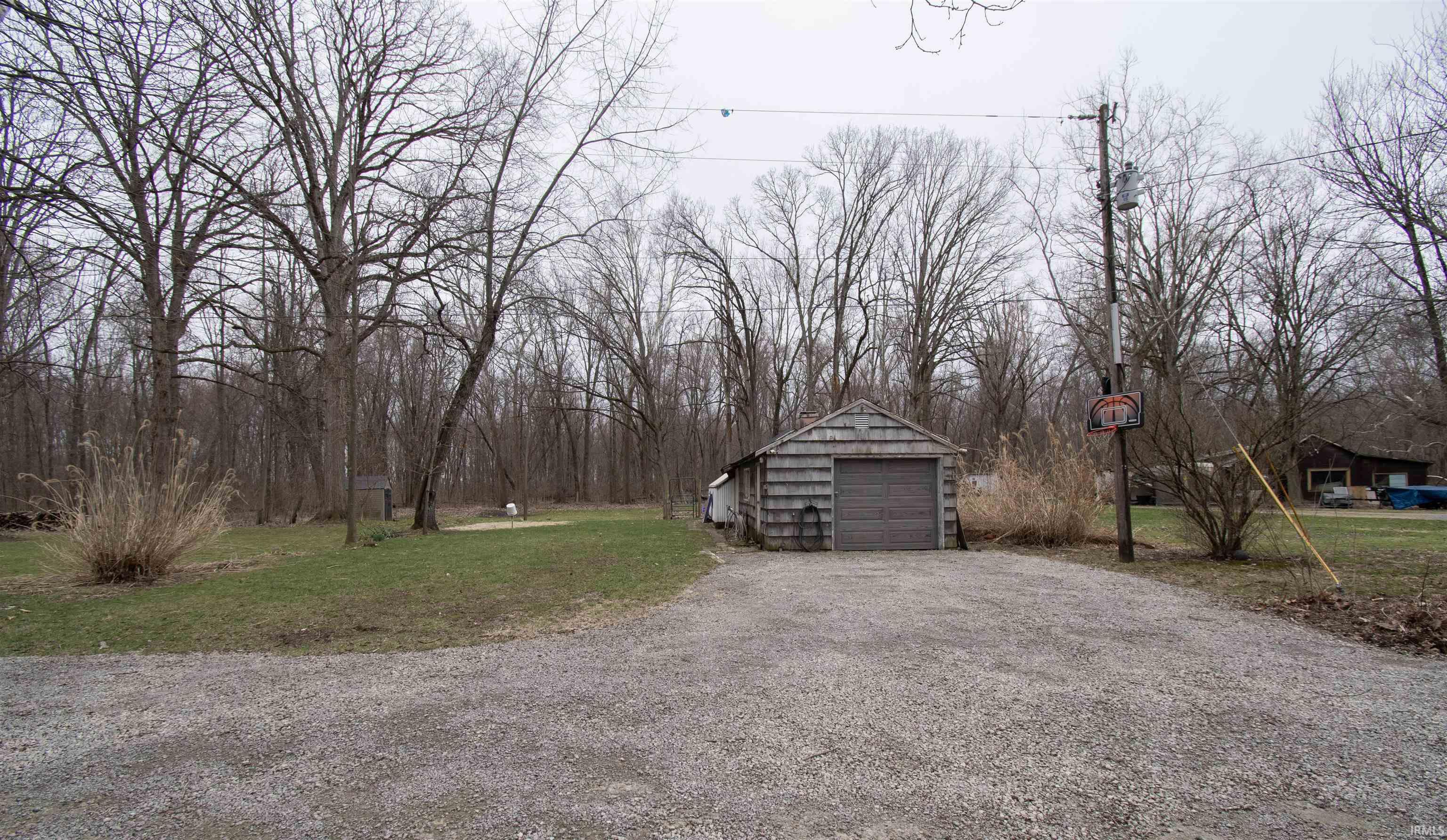 2008 E Riverside Drive Warsaw IN 46582