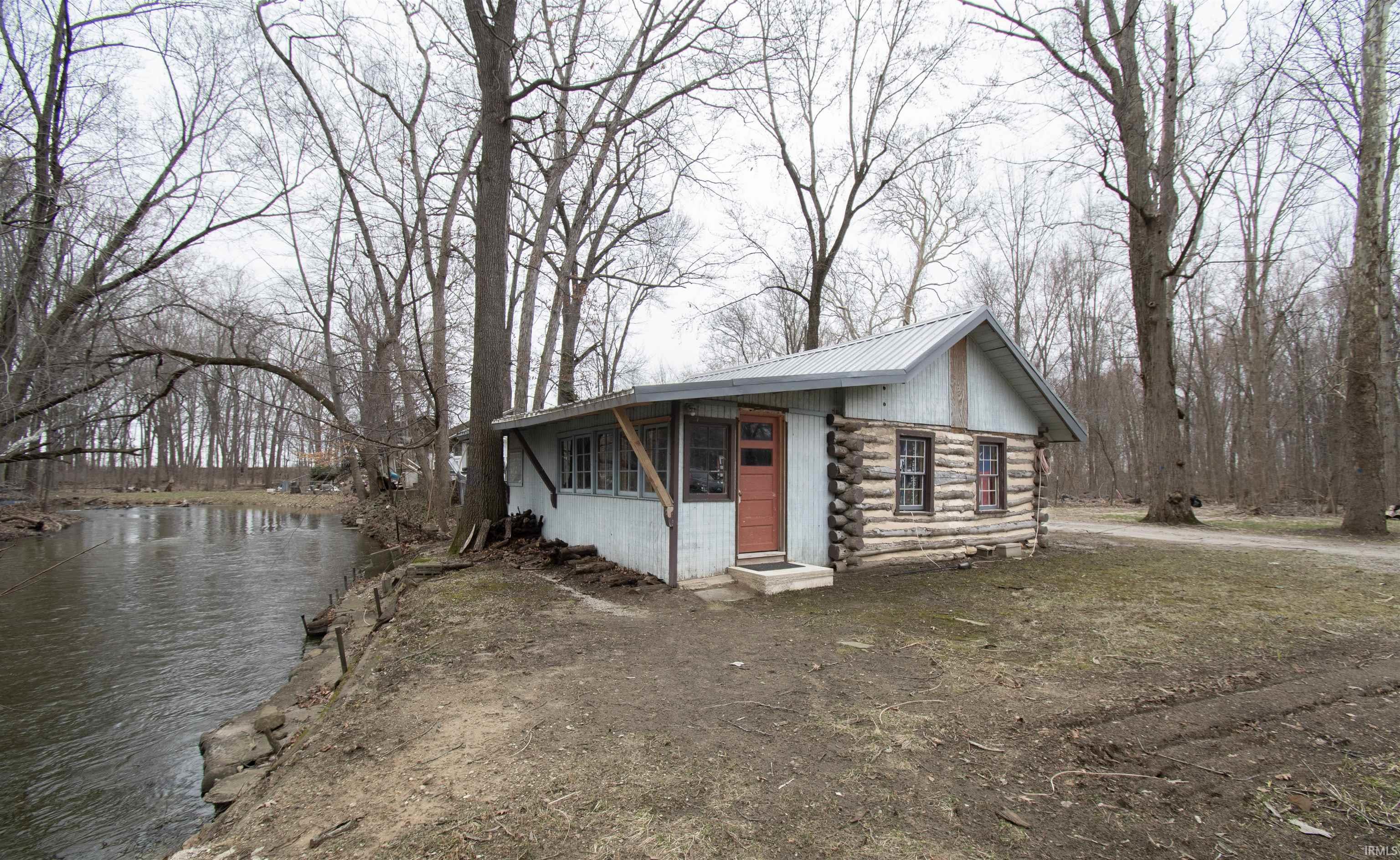 2008 E Riverside Drive Warsaw IN 46582
