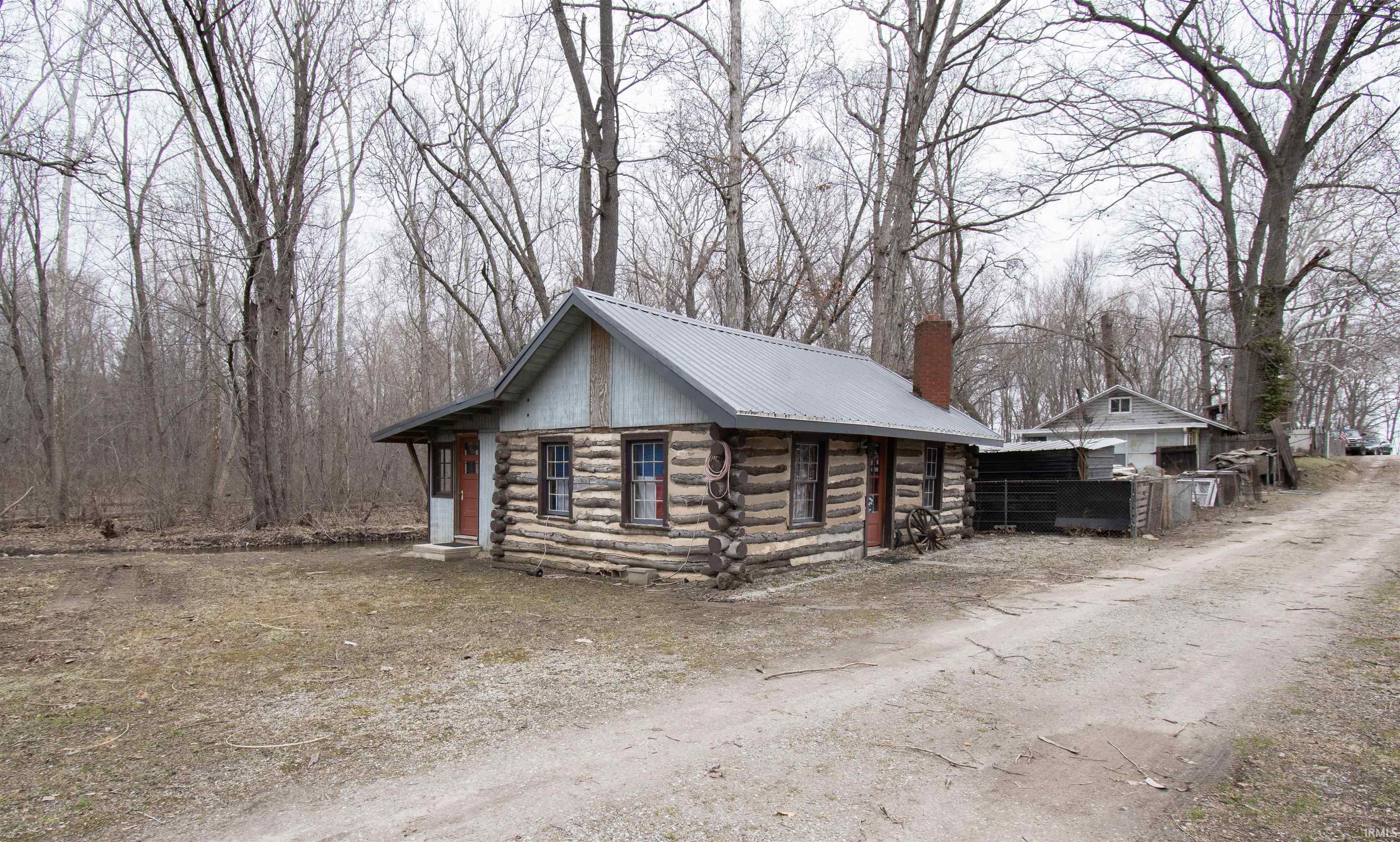 2008 E Riverside Drive Warsaw IN 46582