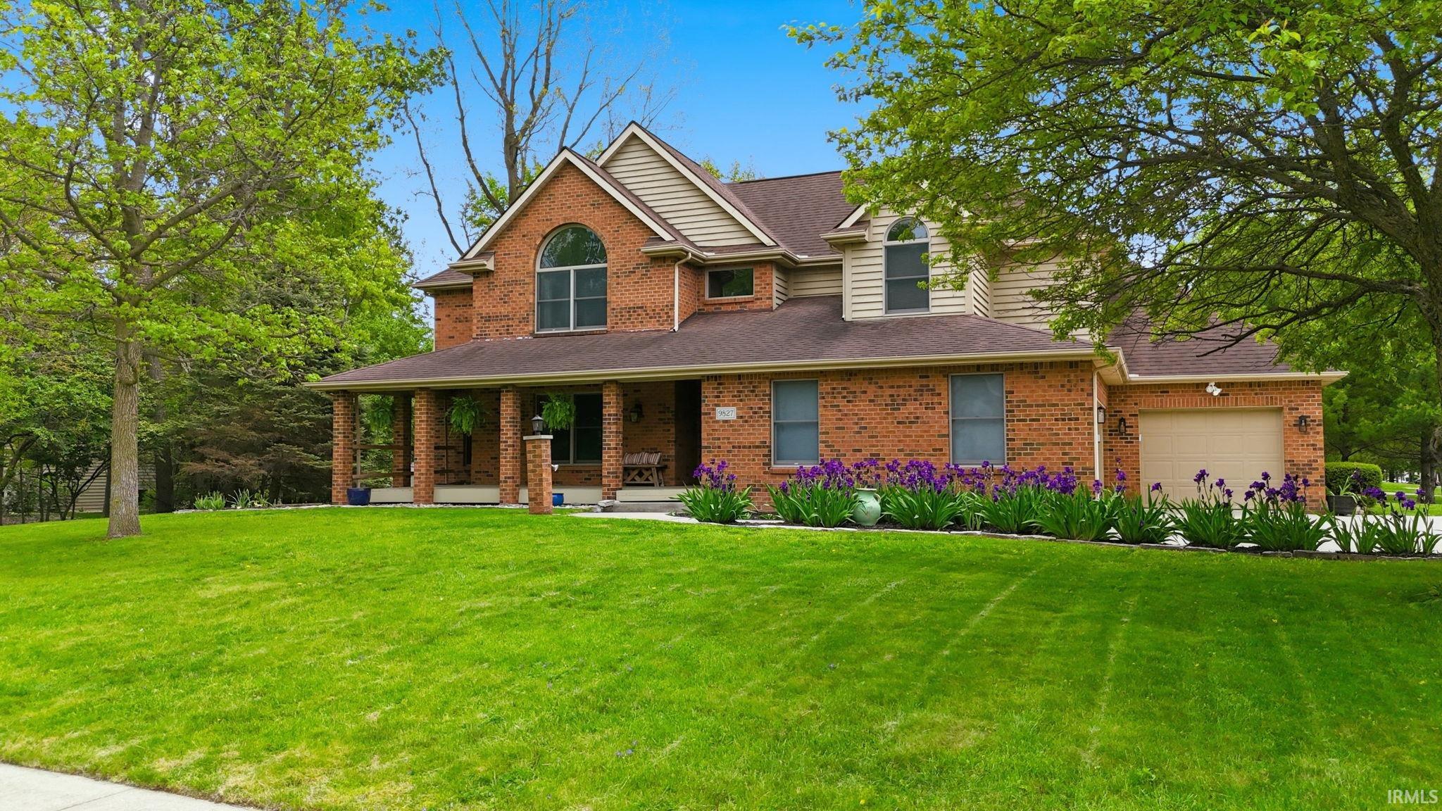 9827 Crown Point Drive Fort Wayne IN 46804