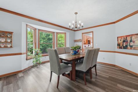 9827 Crown Point Drive Fort Wayne IN 46804