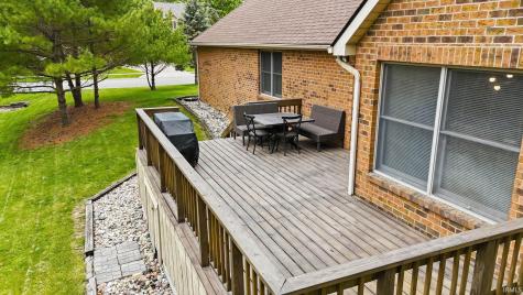 9827 Crown Point Drive Fort Wayne IN 46804