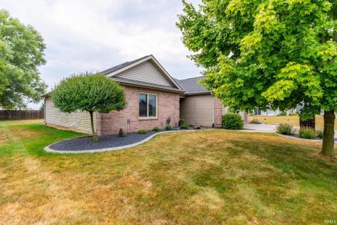 1521 Waynedale Drive Garrett IN 46738