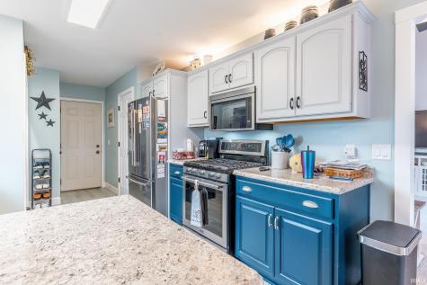 1521 Waynedale Drive Garrett IN 46738