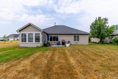 1521 Waynedale Drive Garrett IN 46738